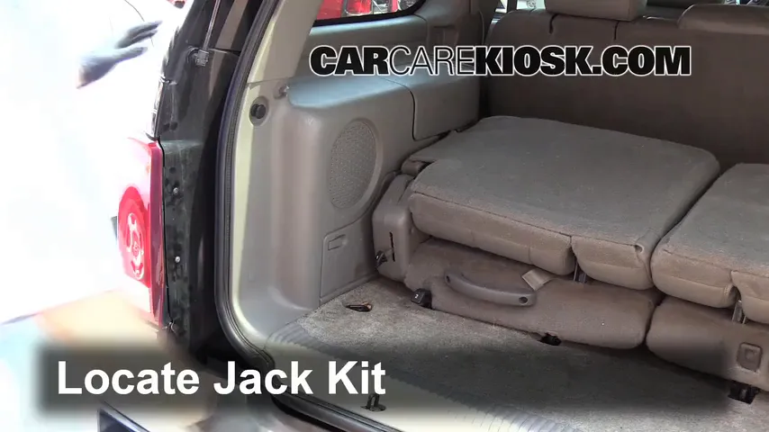2003 Cadillac Escalade 6.0L V8 Tires & Wheels Change a Flat Tire